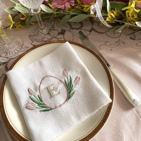 Serviette brodée personnalisée oeufs de pâques et Tulipes avec votre intiale - Villa Farese