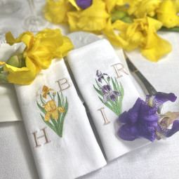 Serviette brodée personnalisée iris avec vos intiales - Villa Farese
