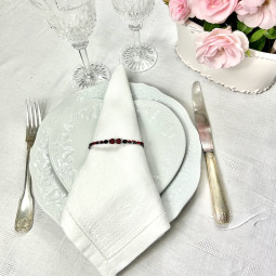 Bracelet bijou de serviette rouge et noir collection Esmaia - Villa Farese
