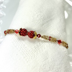 Bracelet bijou de serviette rouge et or collection Esmaia