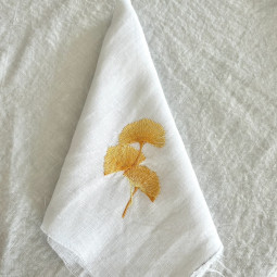 huit serviettes en lin naturel blanc broderie fleur de ginkgo - Villa Farese