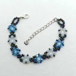 Bracelet en perles tissé bleu & blanc collection Dolce - Villa Farese