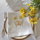 Serviette de table brodée initiale personnalisée Fleurs - Villa Farese