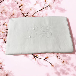 Nappe brodée antique monogramme BK damassé lin 140x220cm