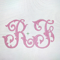Nappe vintage brodée initiales RF 150x250cm - Villa Farese