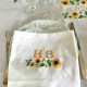 Serviette de table brodée initiale personnalisée Fleurs - Villa Farese