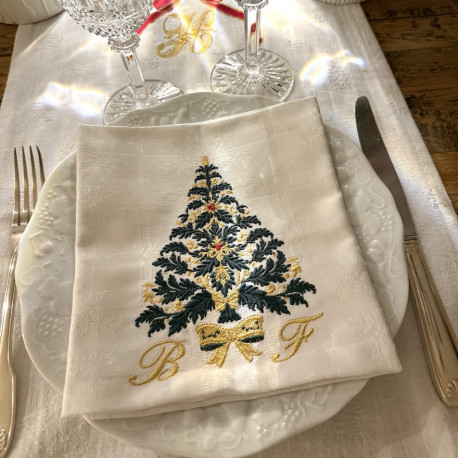 Six belles serviettes brodées initiales MF collection arbre de Noël - Villa Farese
