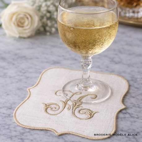 Six Dessous de verre brodés en damassé vintage collection Royal - Villa Farese