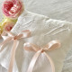 Coussin porte alliances mariage brodé à vos initiales, fleurs, croix et date de votre mariage 20x20cm - Villa Farese