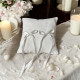 Coussin porte alliances mariage brodé à vos initiales, fleurs, croix et date de votre mariage 20x20cm - Villa Farese