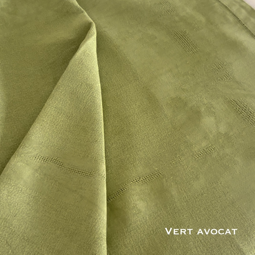  Serviette brodée personnalisée teinture artisanale vert avocat